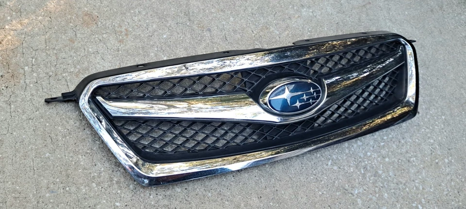 2010 2011 2012 Subaru Legacy Sedan Front Grille Chrome & Black Foto 3 de 4