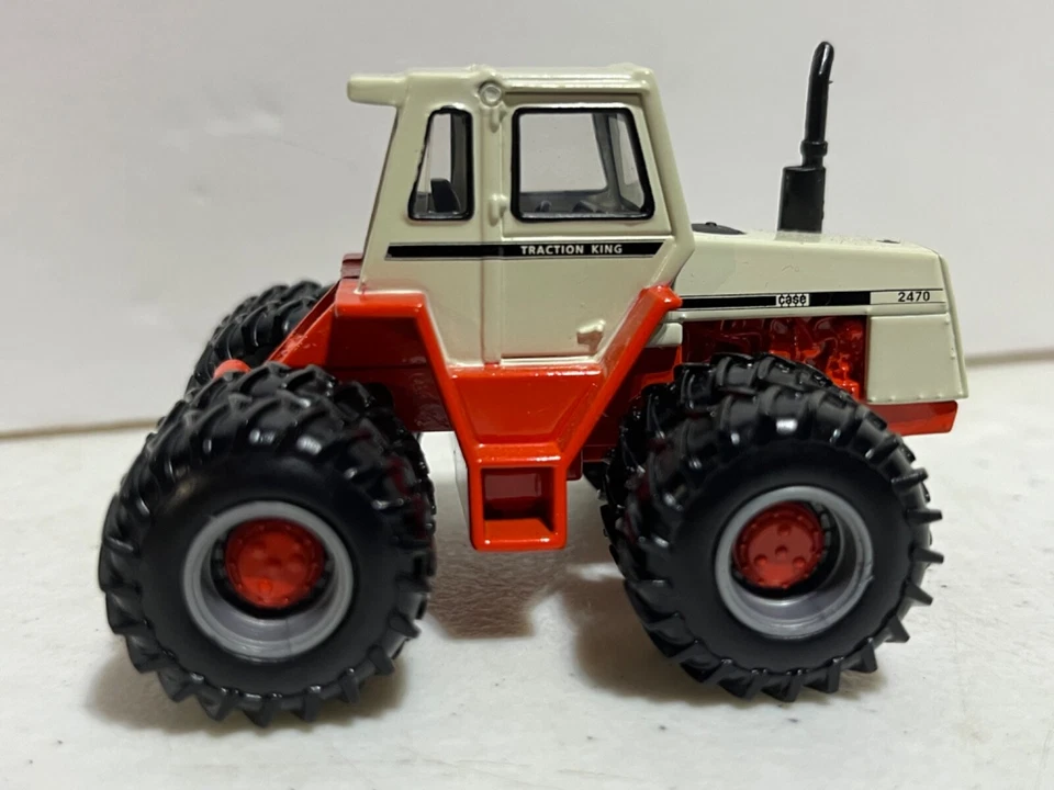 Case 2470 Traction King Tractor w Duals All Aroung NIP 1/64 Scale by Ertl - Image 2 of 4