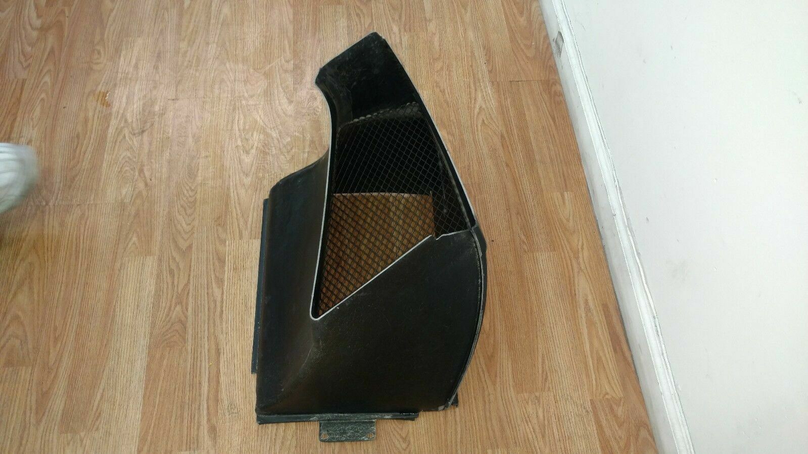 LAMBORGHINI MURCIELAGO LP640 PASSENGER RADIATOR CONVEYOR AIR DUCT OEM 410121282