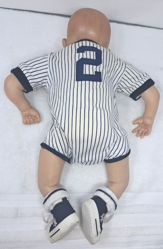 Muñeca Derek Jeter Aston-Drake Galerías Big Yankees Jugador Vinilo Bebé 2004 - Imagen 6 de 24