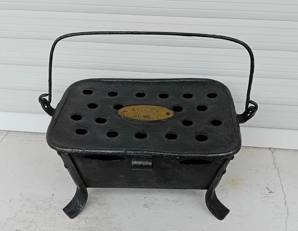 Chaufferette ancienne EUGENIE GUERIN fonte porte braises charbon chauffe - Photo 2/4
