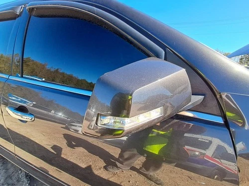 Used Right Door Mirror fits: 2015 Gmc Acadia Power manual folding w/turn signal