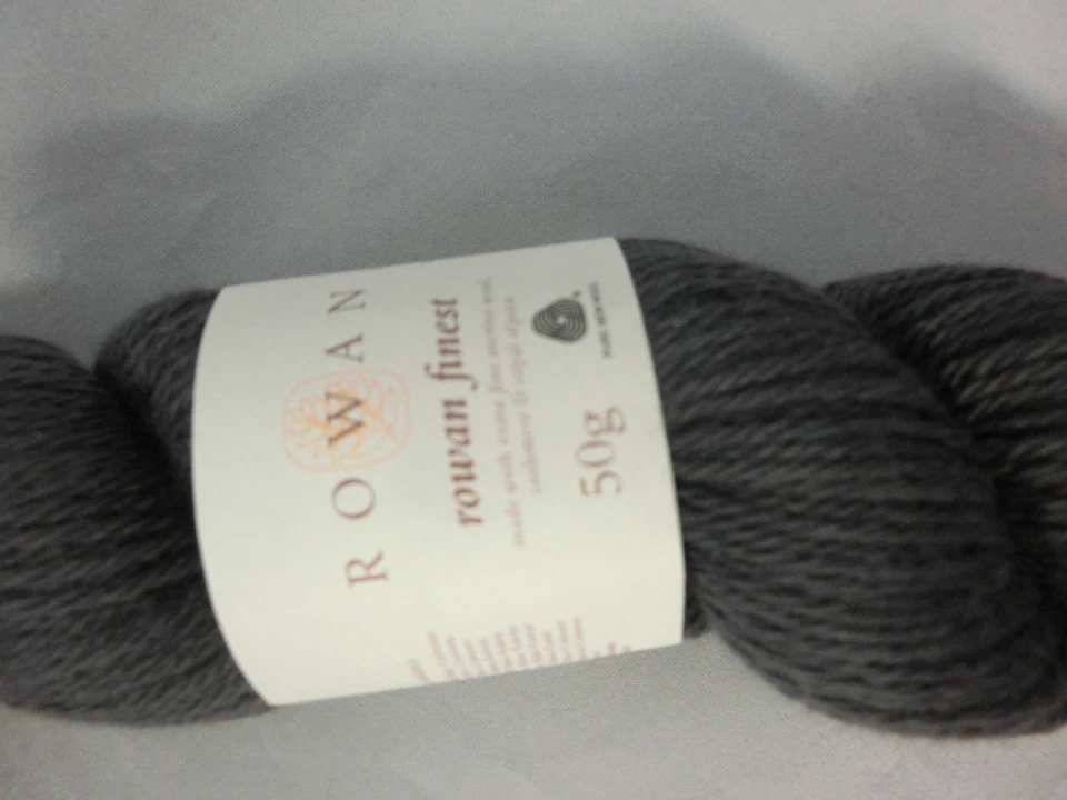 (379 €/kg): 50 g Rowan Finest, Farbe SH 003 Temptation - mittelgrau #3704 - Bild 2 von 3