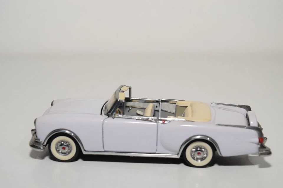 B7 1:43 FRANKLIN MINT PACKARD CARIBBEAN CONVERTIBILE VIOLA QUASI COME NUOVO - Immagine 2 di 4