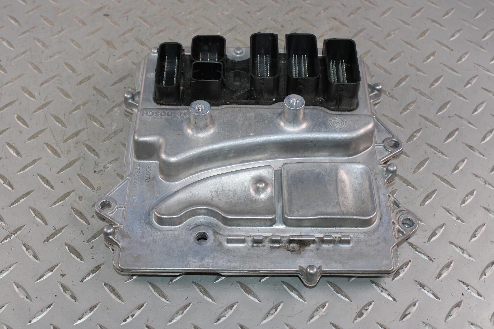 Engine Electronic Control Computer Module 12148672514 Fits 15-17  
