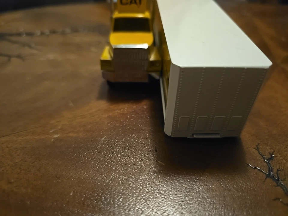 Semi Truck CAT LE 1953-1988 - Image 4 of 4