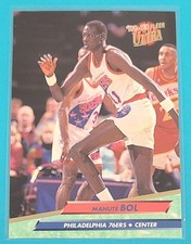 1992-93 Ultra #136 Manute Bol Philadelphia 76ers BASKETBALL Card K7