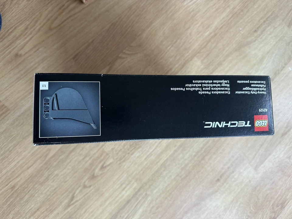 Lego Technic 42121 Heavy-Duty Excavator - Brand New & Sealed - Image 4 of 4