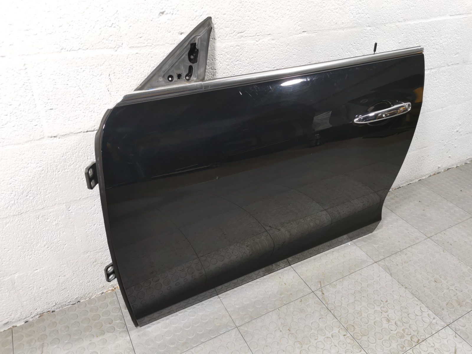 Maserati Ghibli 2015 RWD Auto 3.0 L Front Left Driver Side Door Shell Black OEM
