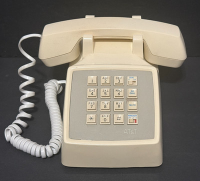 Vintage TELEPHONE TOUCH TONE PUSH BUTTON Desktop Phone AT&T Beige/Cream