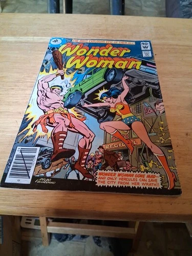 Vintage Wonder Woman Comic Book  DC  Vol 38 #259 Sept 1979 Good Shape