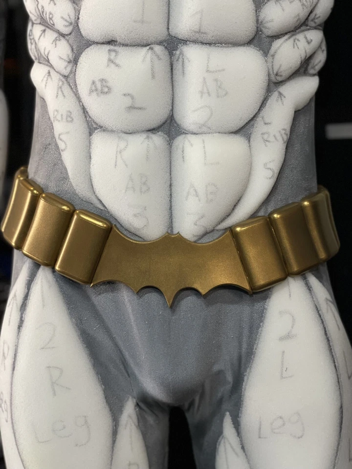 Cinturón utilitario Bat Hero dorado, uretano, hecho a mano, cosplay, envío nacional gratuito Foto 2 de 4