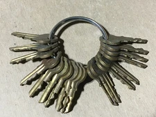 LANCE ORIGINAL VINTAGE LANCE SNACKS 8-9-10 COLUMN VENDING MACHINE KEYS ~ CHOOSE