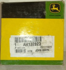 1 NEW JOHN DEERE AH132823 WALKER CRANKSHAFT BEARING NIB MAKE OFFER