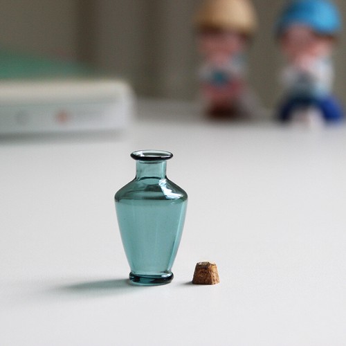 2 Stück Maßstab 1:6 Puppenhaus Miniatur Klarflaschen Glas Vase Dekor Zubehör - Picture 14 of 19