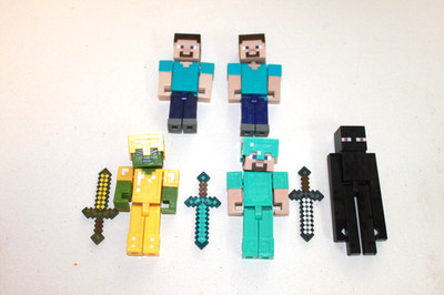 MINECRAFT 4'' FIGURES LOT OF 5, ENDERMAN, STEVE IN DIAMOND ARMOR, ZOMBIE AND ?