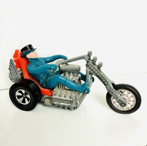 Hot Wheels Rrrumblers 1972 Torque Chop Trike with Blue Rider Original Motorcycle