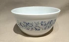 Vintage PYREX 1.5L MIXING BOWL #402 Colonial Mist Blue Daisies on White