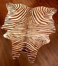 Zèbre grande peau, cuir original. original zébra skin.
