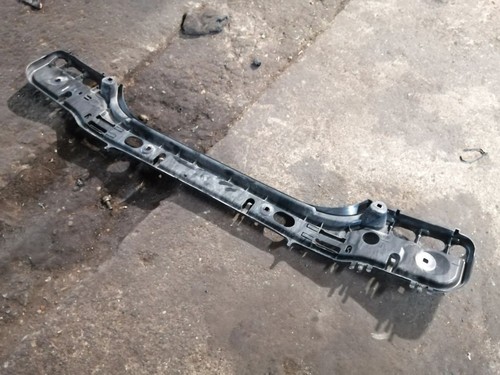 BMW 5 E60 E61 2008 Mitte hinten Stoßstange Halterung 7056343 ADV103717