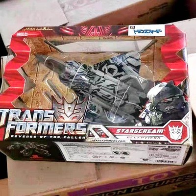 Hasbro Transformers Starscream Revenge Of The Fallen Voyager Action Figure 2009