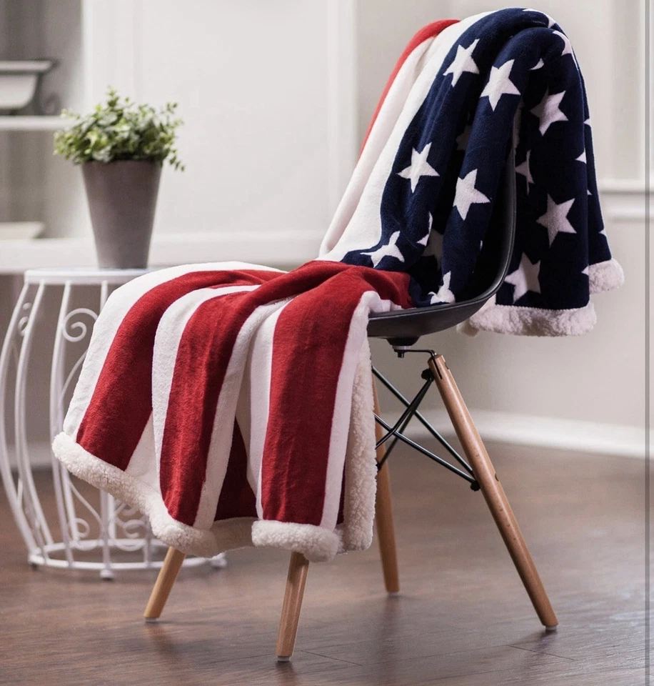 Premium Patiotic US Flag Print Sherpa Throw Blanket - Lightweight Microfiber - Image 3 of 4