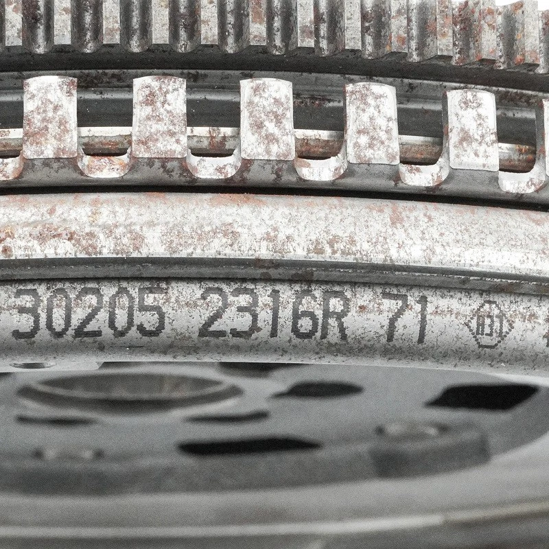 Volante bimasa Renault Nissan 1.5 DCI 302052316R 415040010 K9K Foto 3 de 3