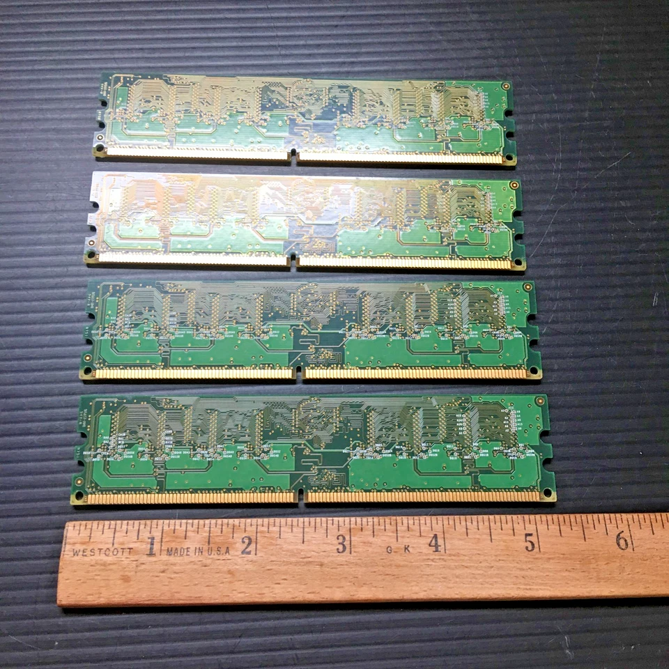 4PCS Samsung 1GB 1Rx8 PC2-6400U-666-12-ZZ M378T2863QZS-CF7 PC Memory - Image 3 of 4