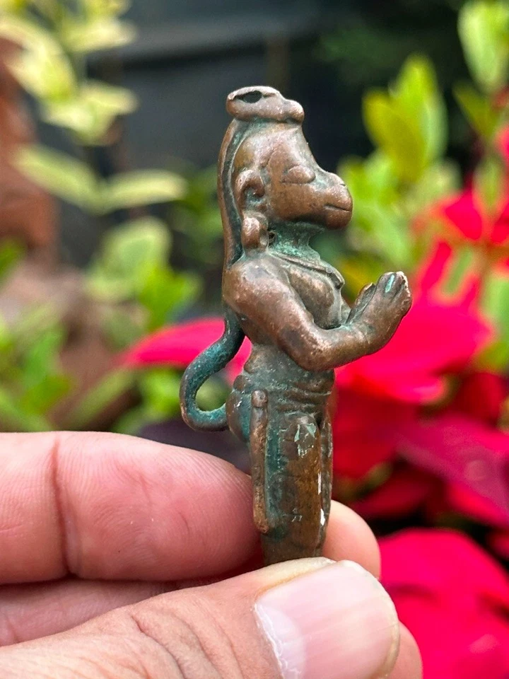 Antigua escultura en miniatura rara de bronce forjada a mano del dios hindú Hanuman JI de 1700 Foto 4 de 4