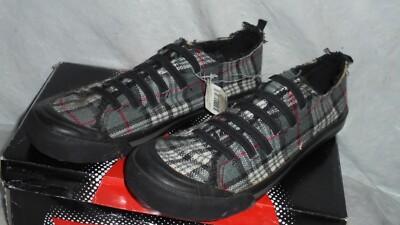 EMERGENCY EXIT,PLAID FABRIC,(SLACKERS 111) SNEAKERS. SZ 8.5 DISPLAY. N W T