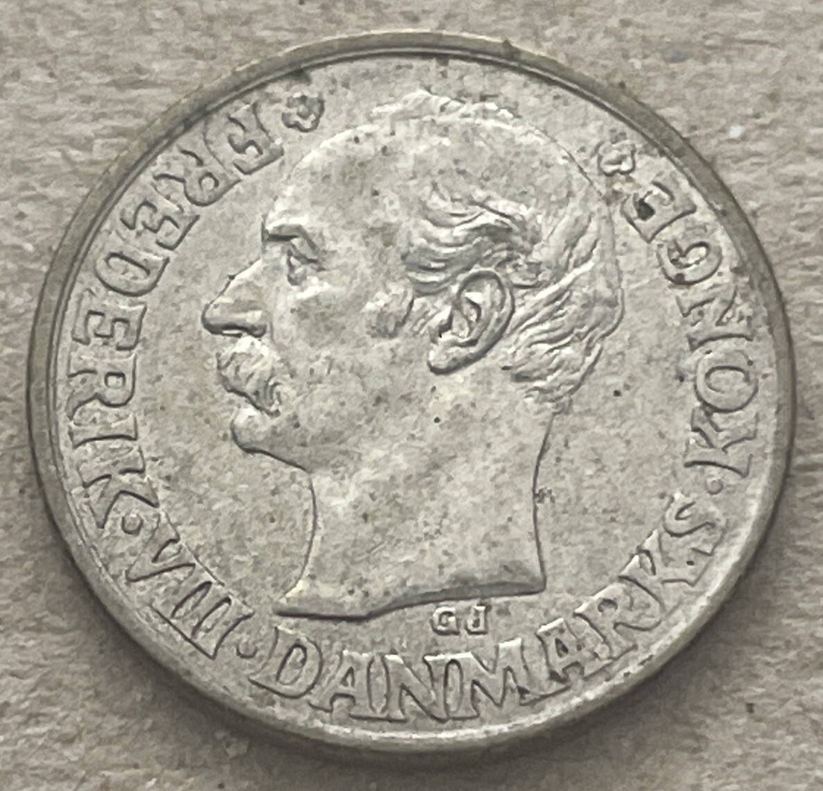 Picture 2 of 5