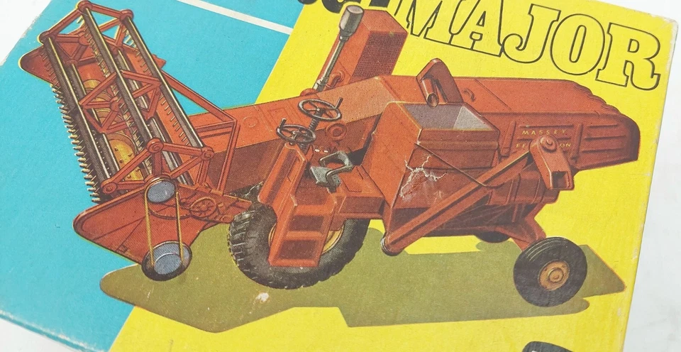 Boxed Corgi Major 1111 Massey Ferguson 780 Combine Harvester - Image 2 of 4