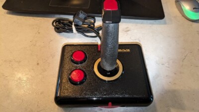 VINTAGE GRAVIS Advanced Analog JOYSTICK  9 pin for Commodore, Atari, Apple Etc.