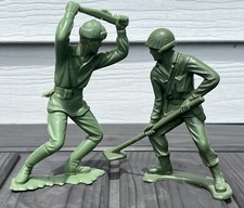 Vintage 1963 Louis Marx WWII Russian Army Figure 5 1/2  Green  Xtra Soldier