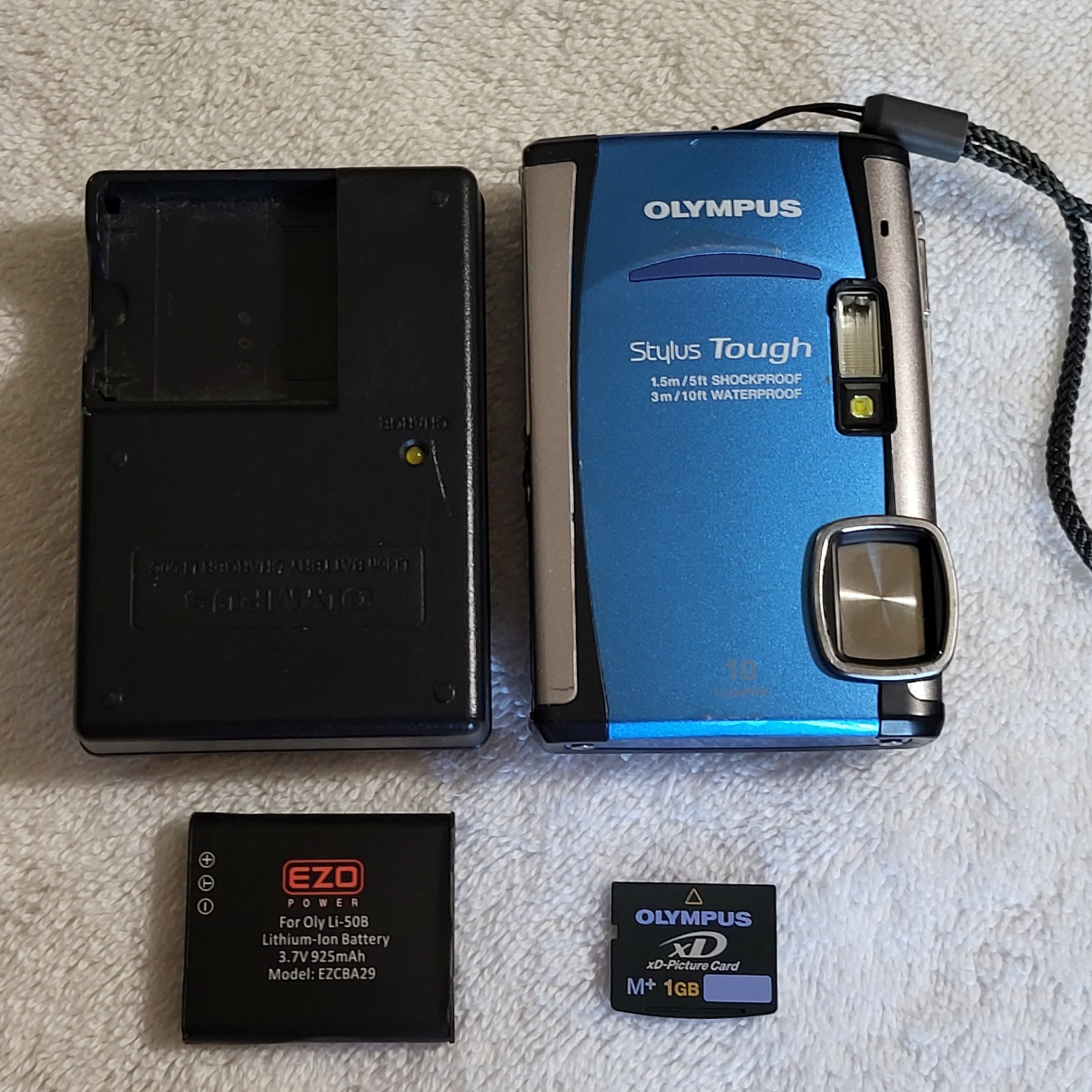 Olympus Stylus Tough 6000 Waterproof Camera Kit with Battery Charger and Memory Card