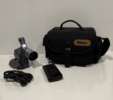 Sony Digital Handycam DCR-TRV22 Video Camera Recorder MiniDV - W/Bag  Battery