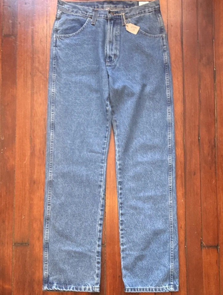 Rustler Jeans Men’s Regular 31x32 Blue Medium Wash Denim Straight Leg - Image 2 of 4