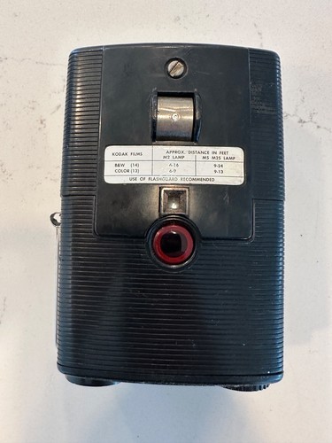 Vintage Kodak Brownie Starflash Camera w/12 Flash  Bulbs Dakon Lens - Picture 4 of 9