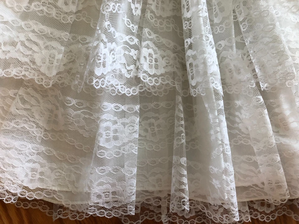 BEAUTIFUL....Vintage Marthas Miniature white ruffles and lace dress size 8 - Image 2 of 4