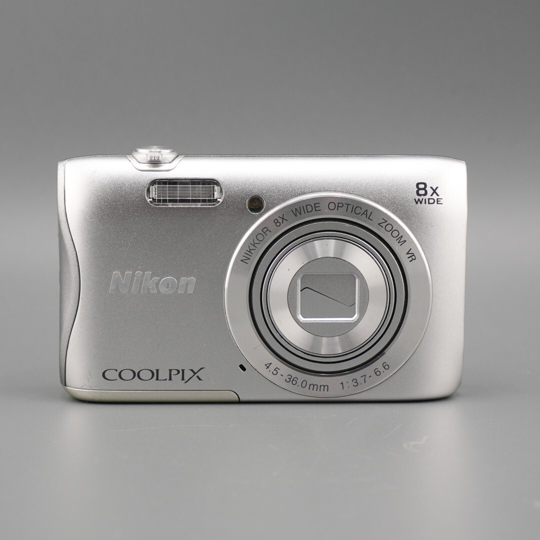 Nikon COOLPIX シルバー S3700 Nikon Coolpix S3700 - Digital camera - compact - 20.1 MP