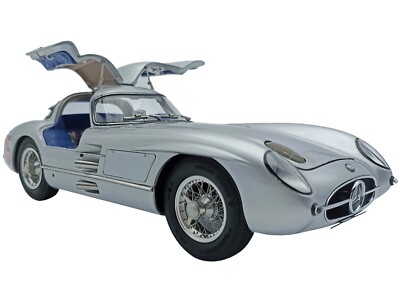MERCEDES-BENZ 300 SLR #15 SWEDEN GP (1955) 1/18 DIECAST MODEL CAR