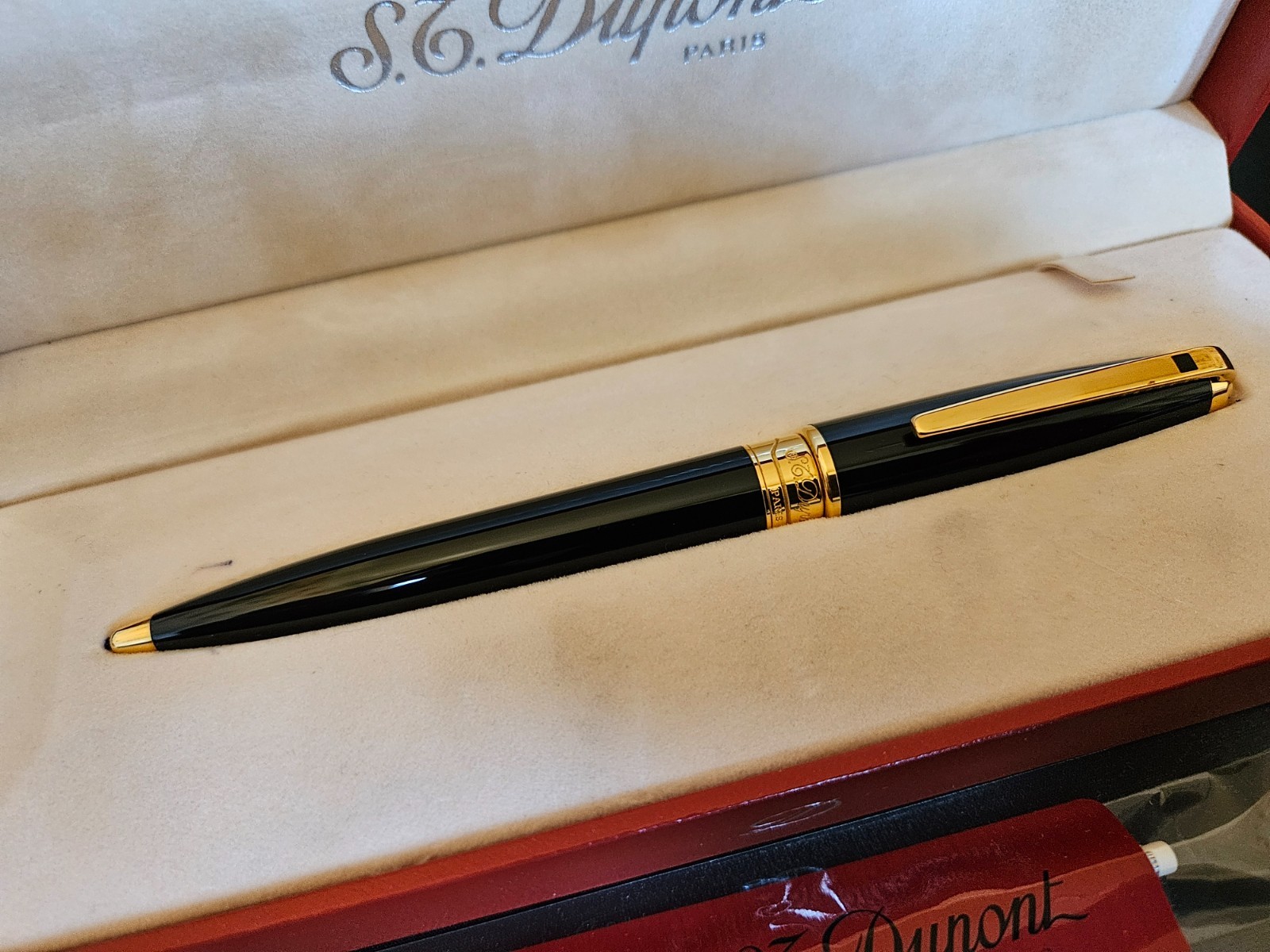 Stylo bille S.T. Dupont Olympio noir et or original et neuf