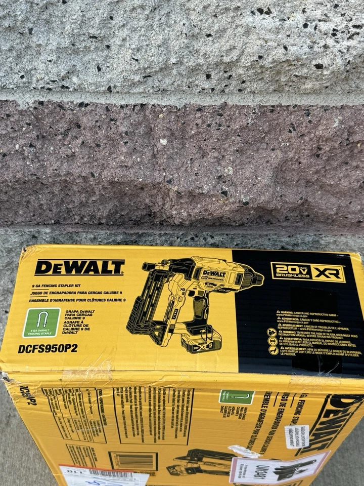 Kit de grampeador de esgrima sem fio DEWALT 20V MAX XR 9 GA com (2) baterias de 5,0Ah - Imagem 2 de 3
