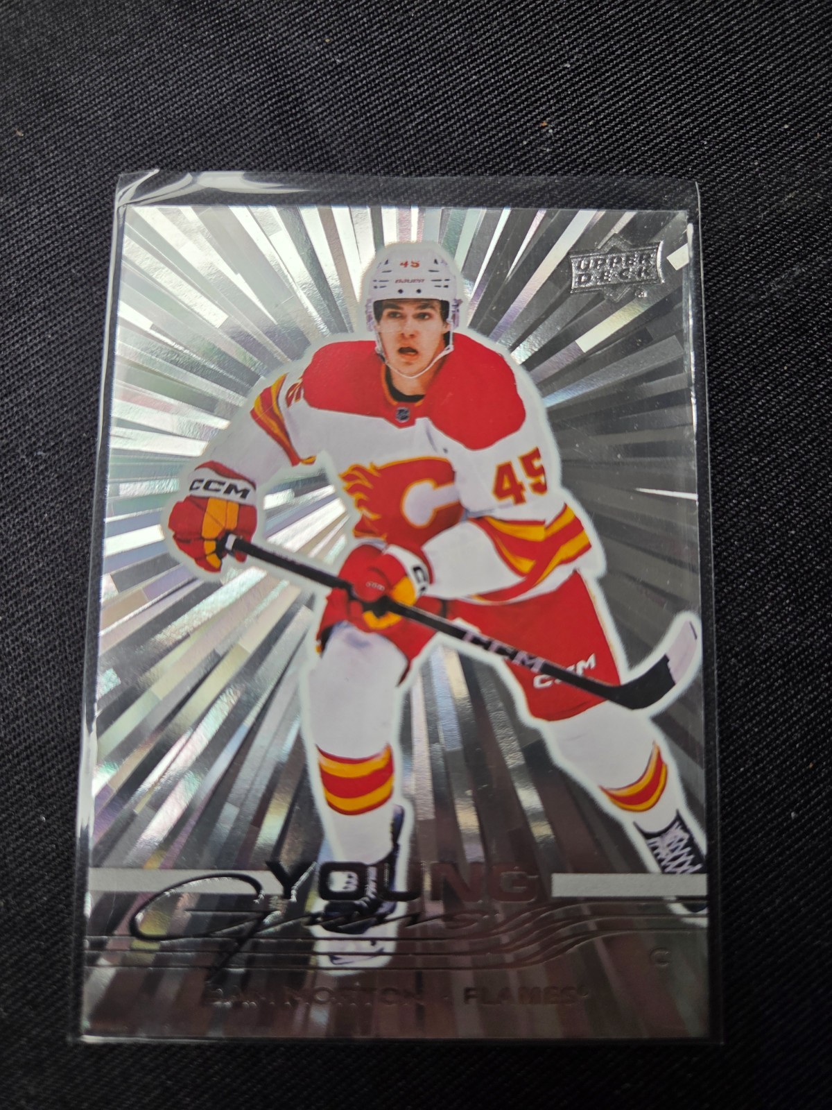 2025-26 Upper Deck Outburst #215 Sam Morton YG ref.672