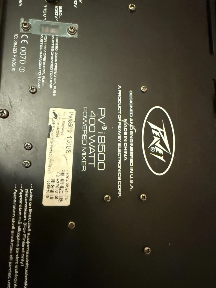 Peavey PV i8500 400 Watt Powered Mixer - Image 4 of 4