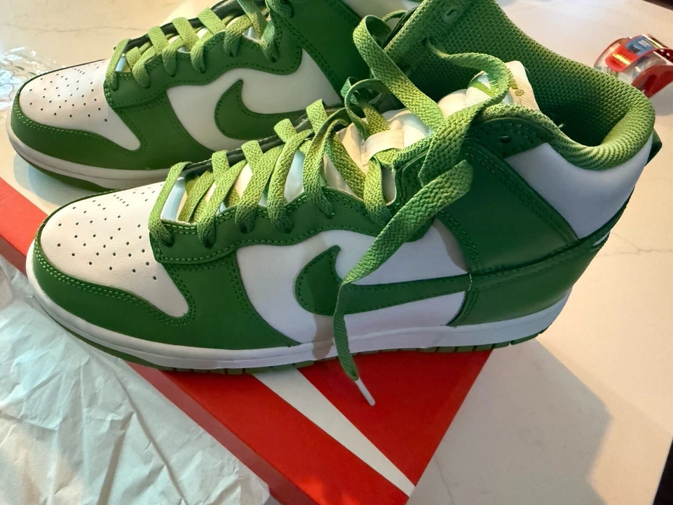 NUEVO Nike Dunk High Retro Clorofila Verde Blanco DV0829-101 Para hombres Talla 8 Mujer 9.5 Foto 3 de 4
