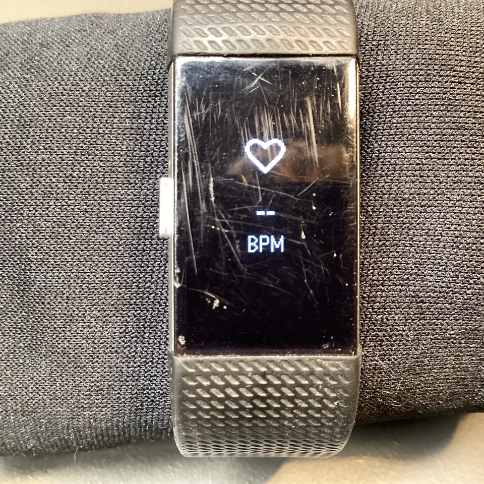 Charge 2 Fitbit w/ Charger & Instruction Booklet Features Date/Month/Time TA#711 - Image 4 of 4