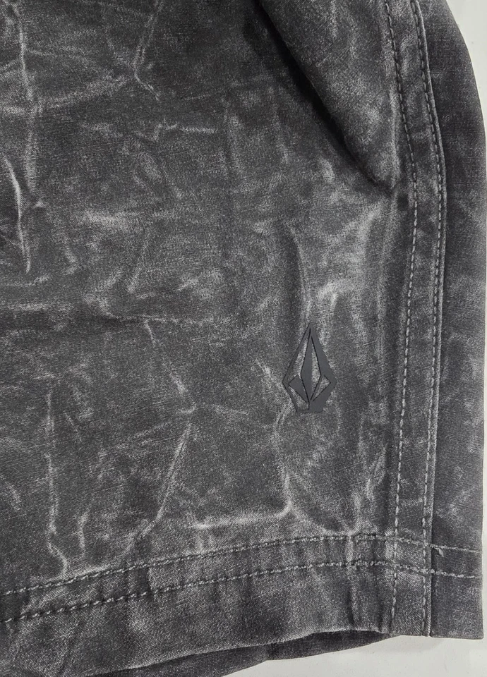 NWT Volcom Special & Unique Stone Faded Hybrid 19 Mens Size 36 Shorts NEW - Image 4 of 4