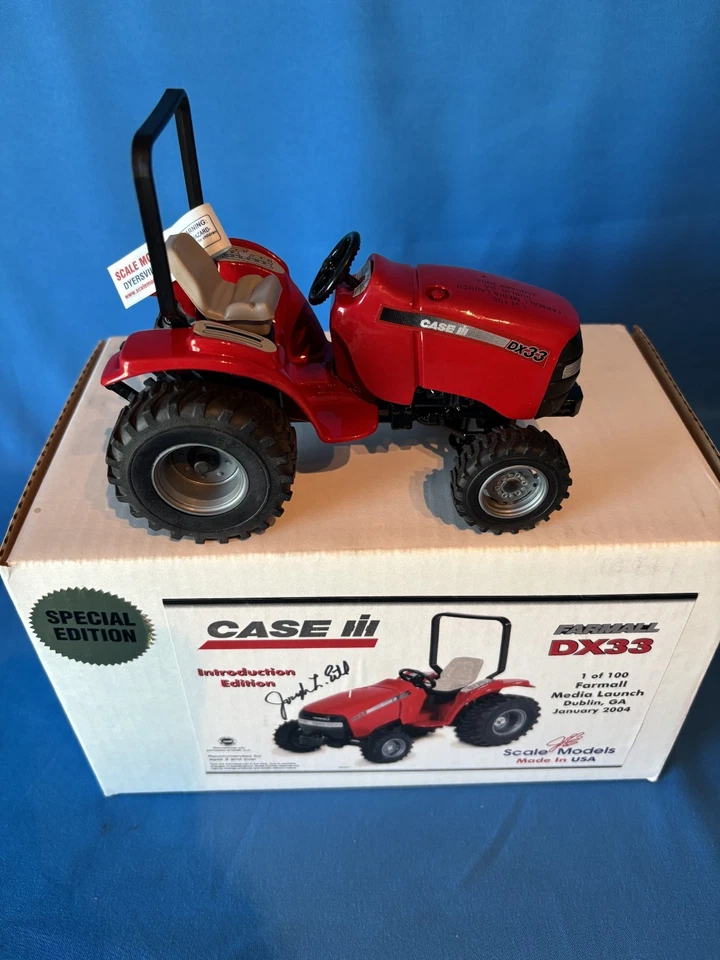 1/16 Case IH DX33 "Special Edition" 1 of 100 Farmall Media Launch Signed by ERTL - Image 2 of 4