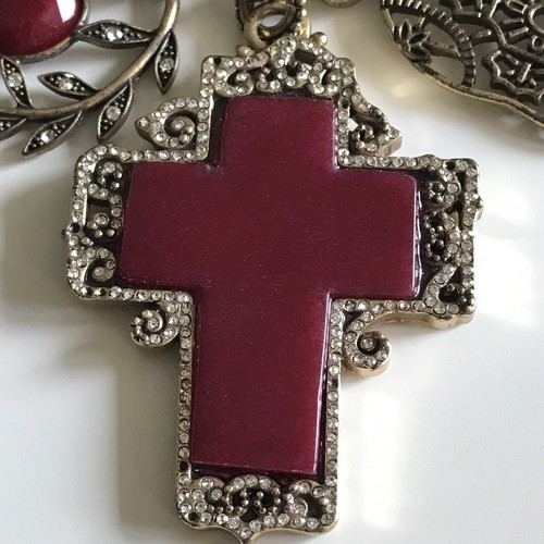 Vintage Lucky Brand Cross Necklace Red Semi Precious Stone Gold Tone Faith - Picture 4 of 10